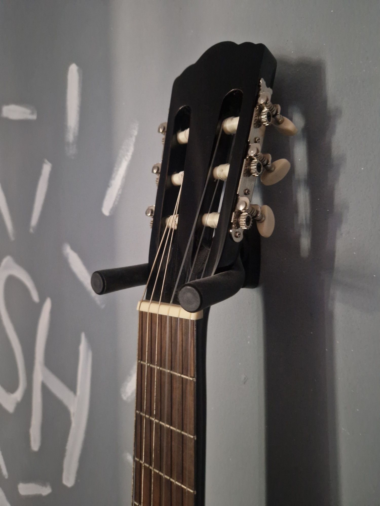Gitara czarna klasyczna