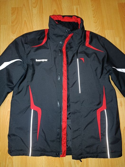 Продам чоловічу демісезонну куртку 48 розміру.