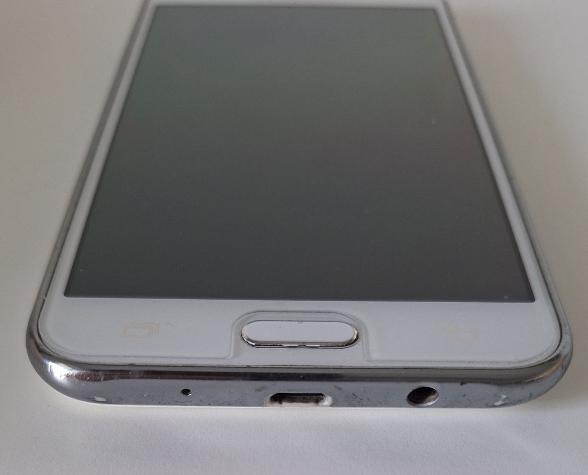 Smartfon Samsung Galaxy J5 SM-J500FN
