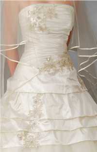 Piękna suknia ślubna z firmy MS Moda