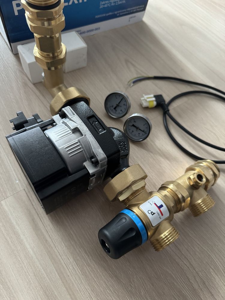 Zespół mieszający do ogrzewania podłogowego z pompą Grundfos, PHA-131.