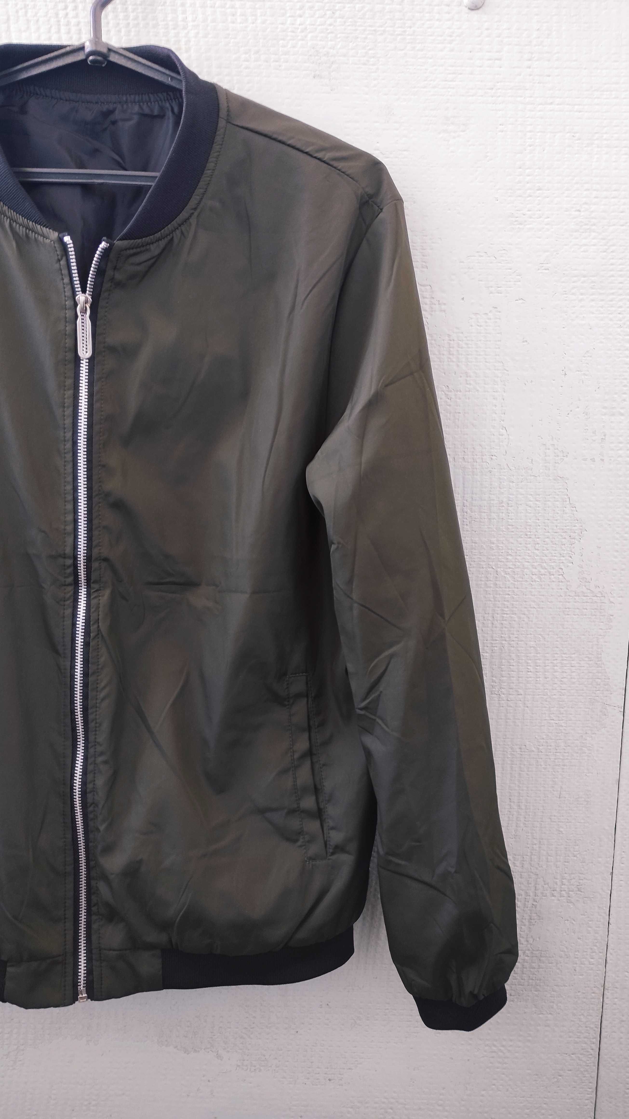 Куртка вітровка чоловіча 
розмір:  M  колір: хакі