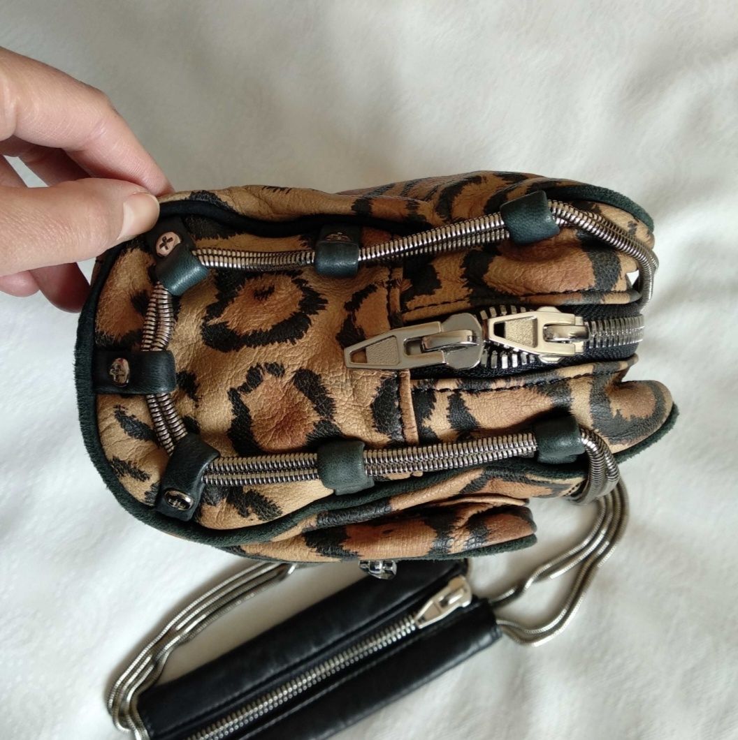 Сумка Alexander Wang Leopard Brenda Shoulder Bag