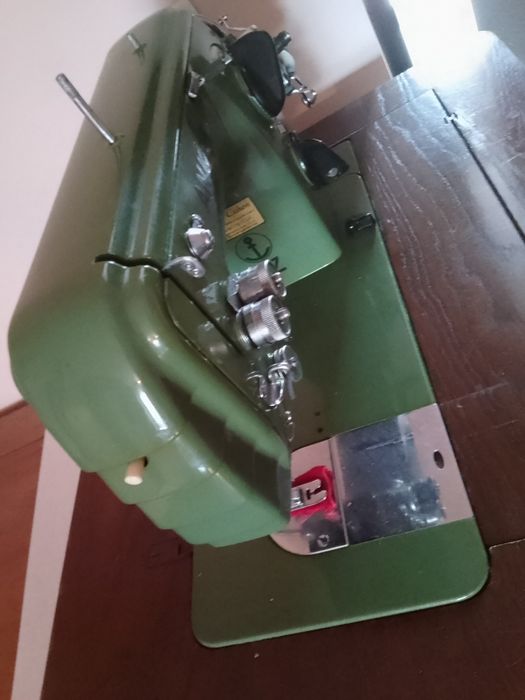 Швейна машинка фірми "Анкер"