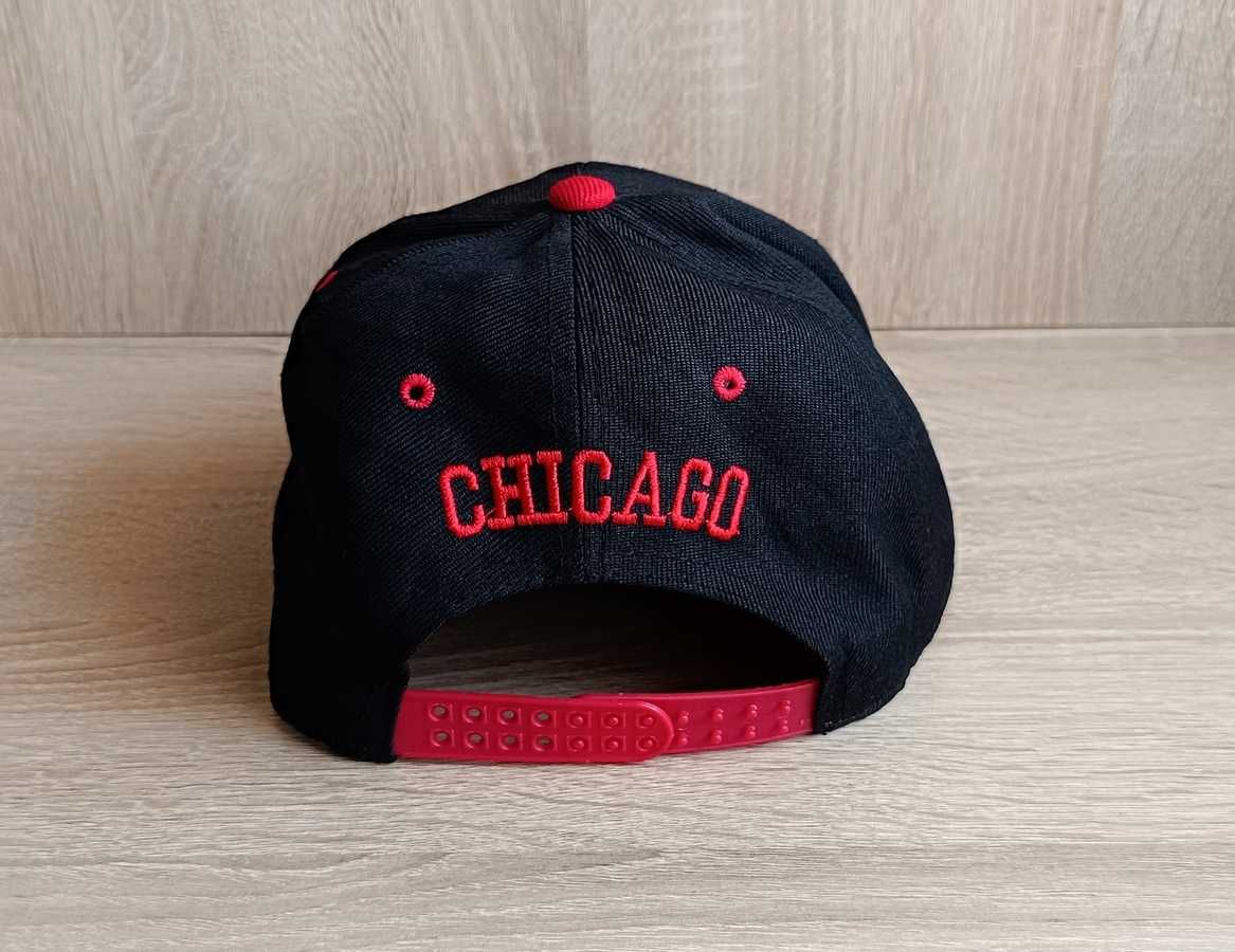 Nowa czapka z daszkiem Chicago. Rozmiar - 7 (57 cm.)
