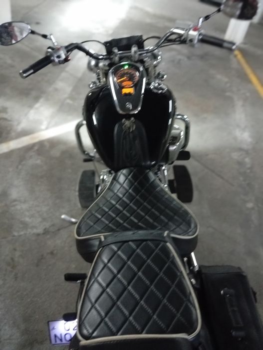 Suzuki intruder C800   Ano2013