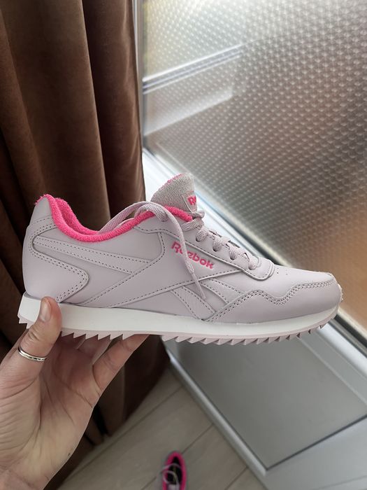 Reebok жіночі, 38 розмір, нові