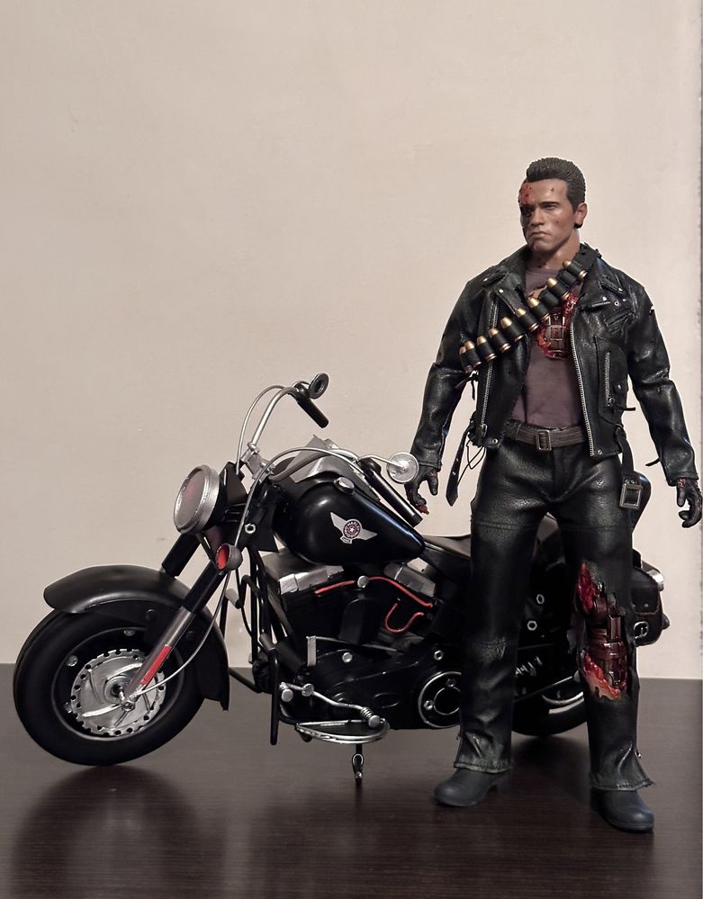 Модель мотоцикла 1/6 Harley-Davidson