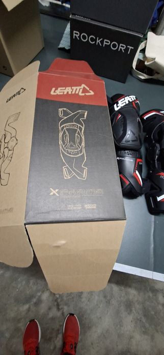 Joelheiras LEAT X FRAME