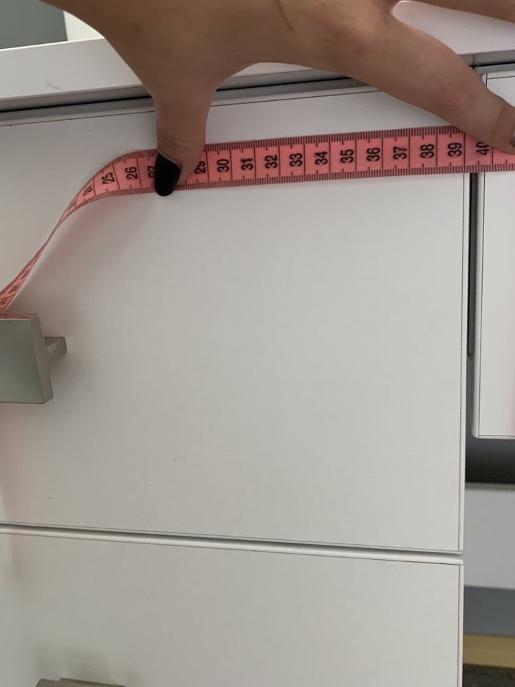 Toaletka z lustrem i oswietleniem