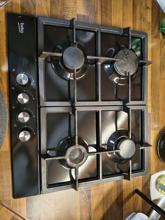 Płyta gazowa Beko. 2 komplety dysz. Stan bdb