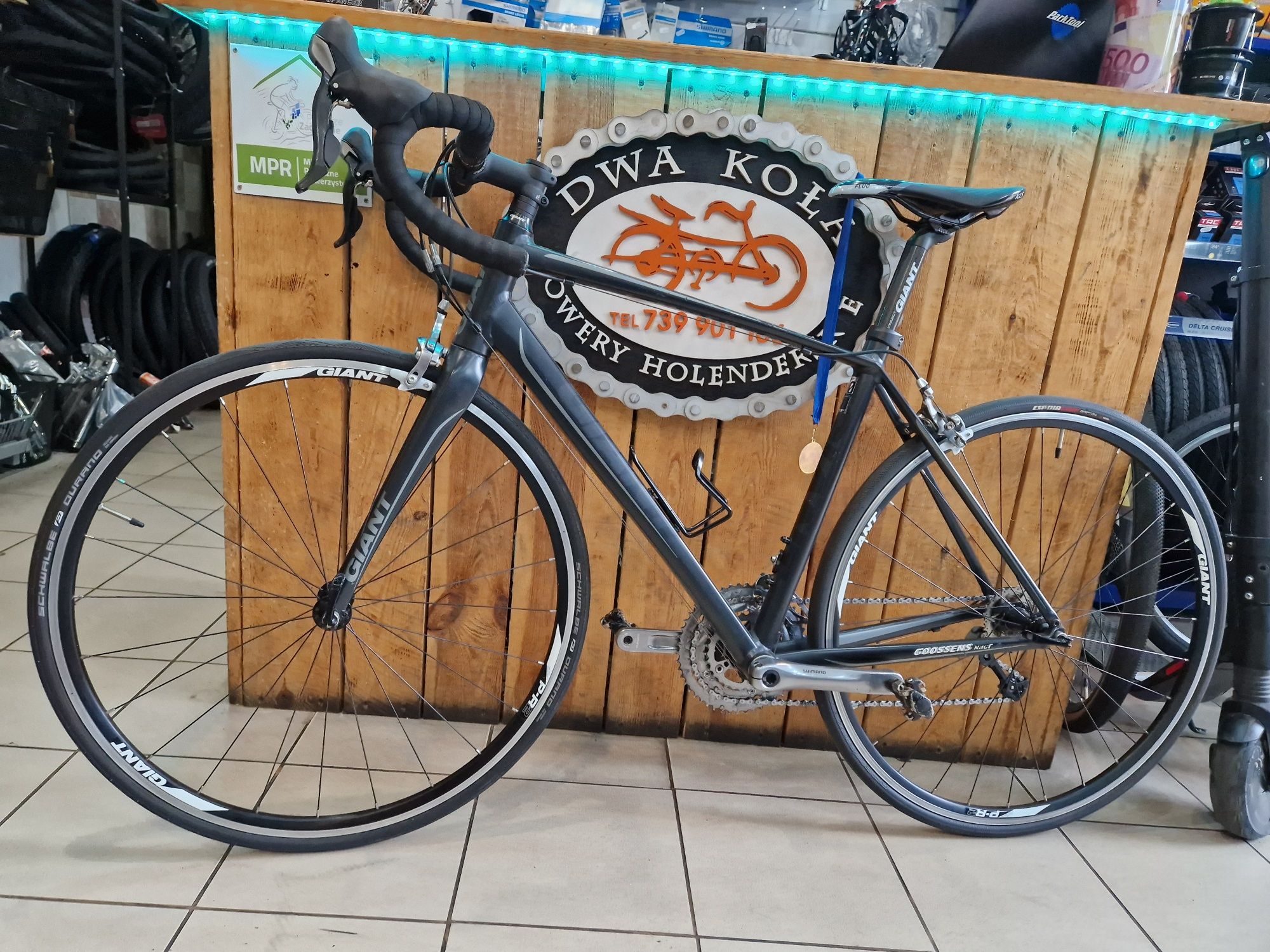 Rower szosowy Giant Defy