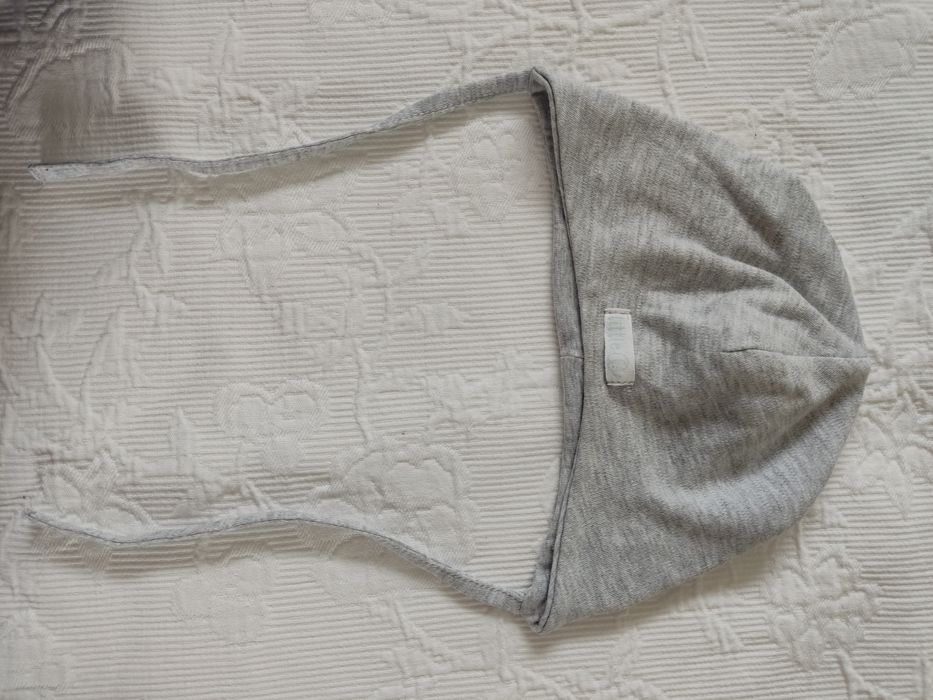 Bawełniana szara czapeczka na wiosnę H&M rozmiar 68