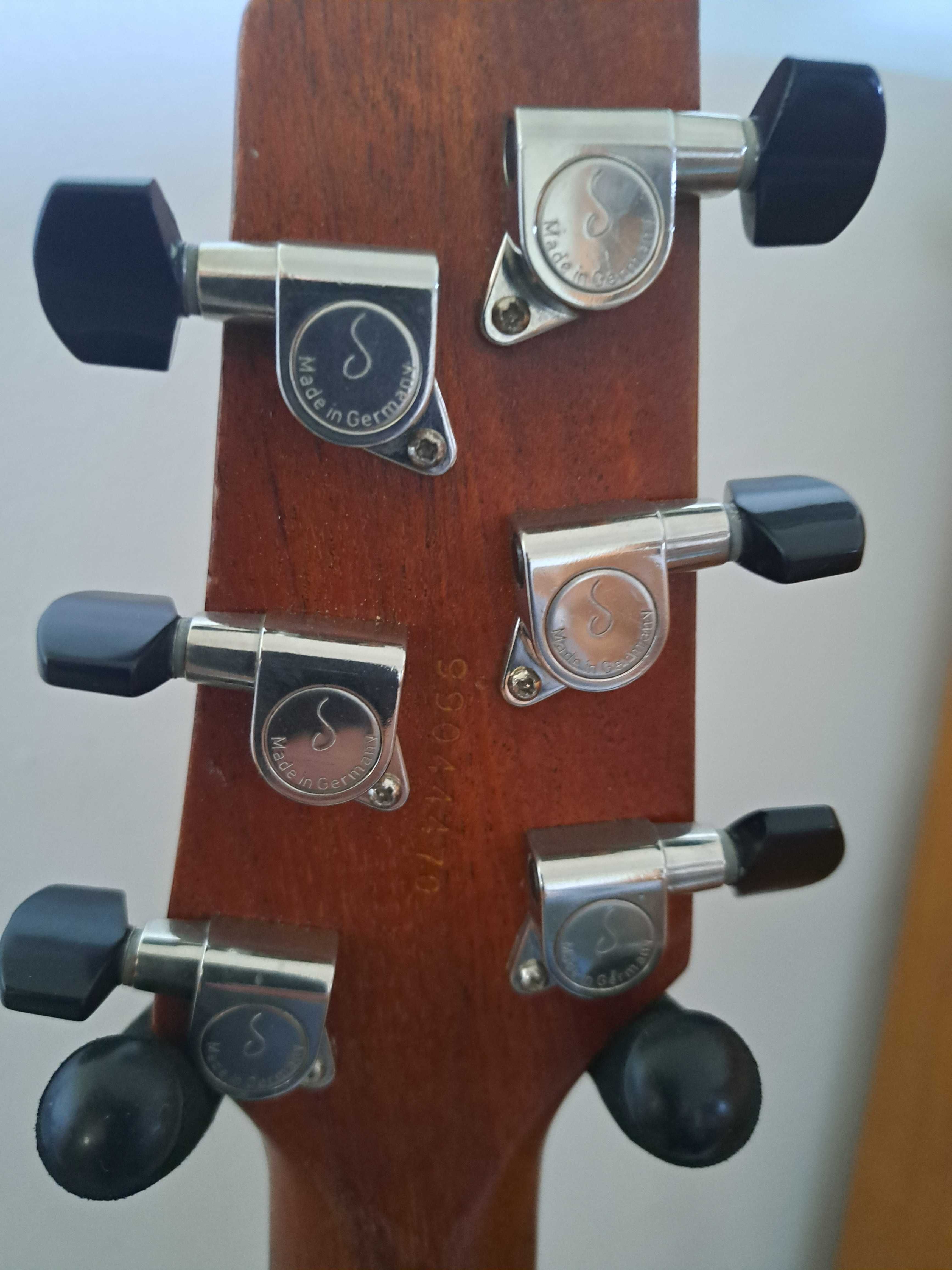 Gitara  Godin  LGX