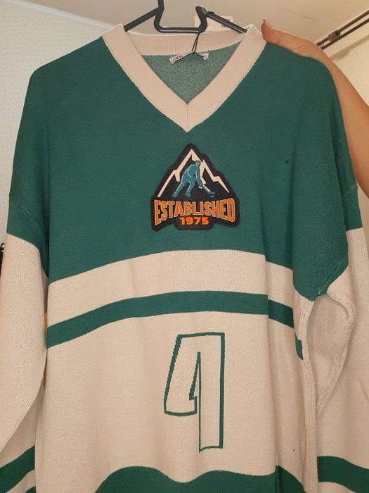 Светр чоловічий зелено бежовом кольорі