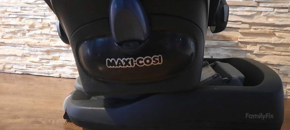 Nosidełko Maxi Cosi z bazą izofiks