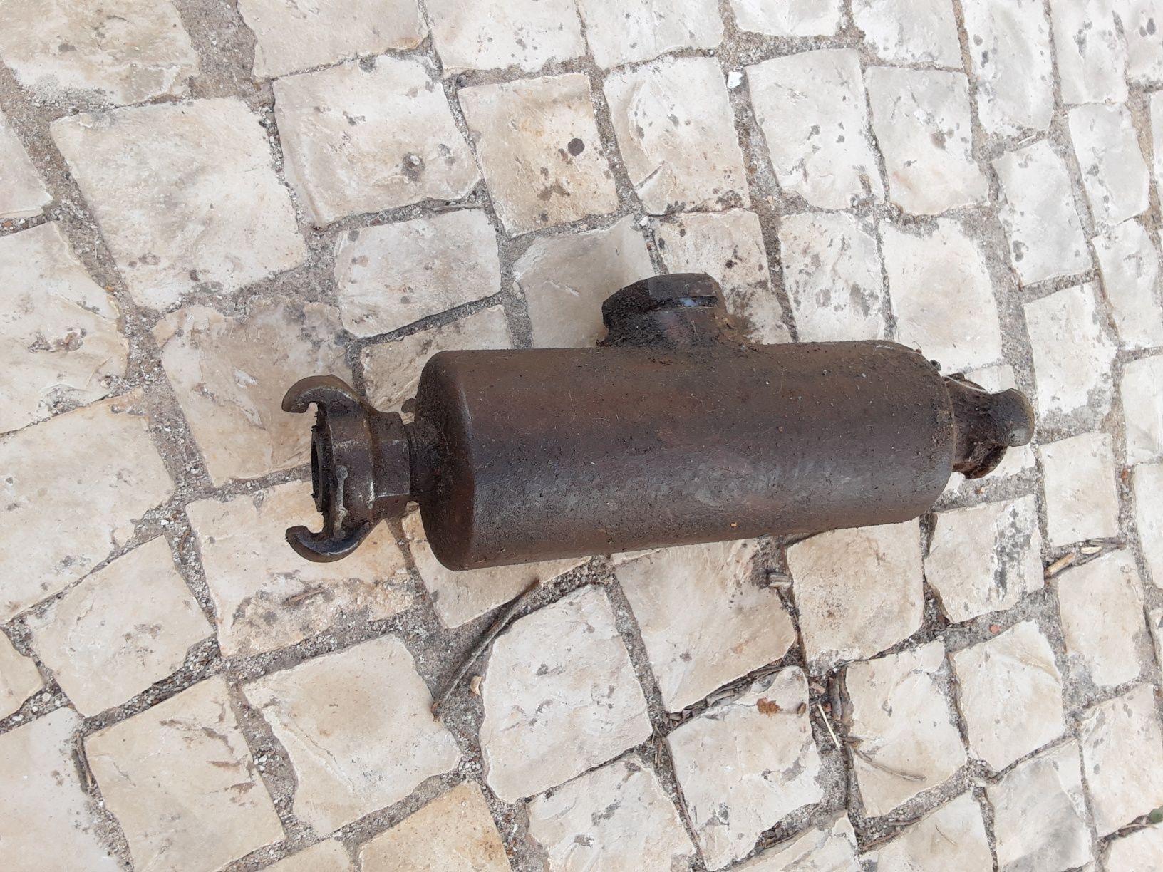 Vendo lubruficador de martelo a ar comprimido.