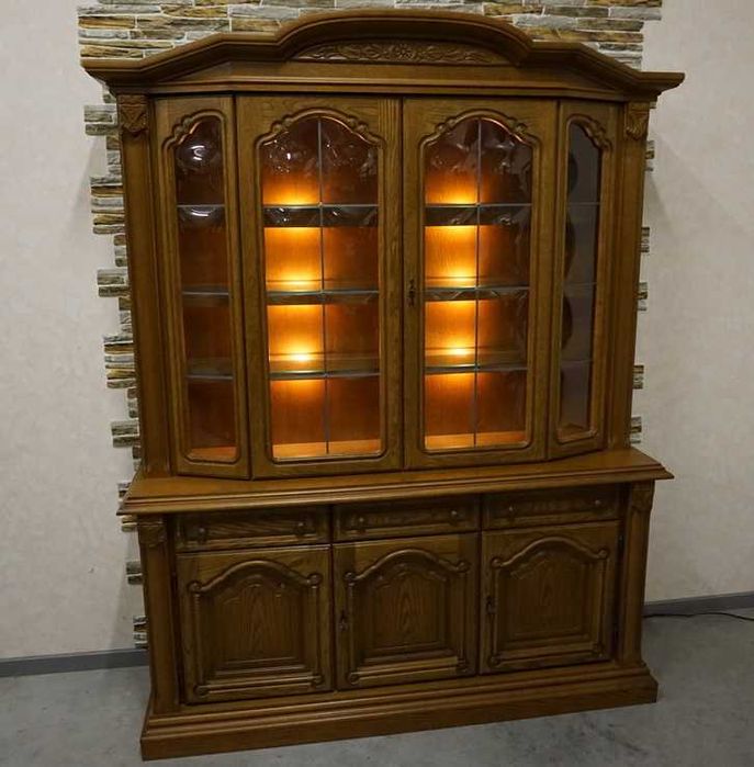 Witryna z Komodą Dębowa Podświetlana szer. 163 cm   P-1330