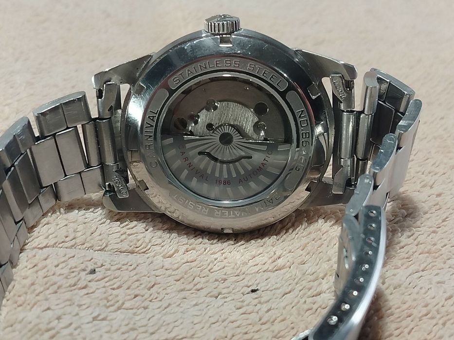 Часы Carnival 1986