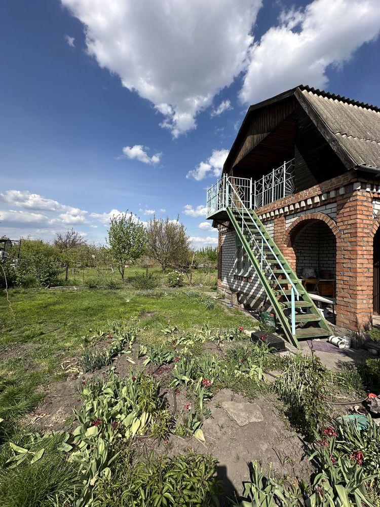 Продаємо дачу біля річки