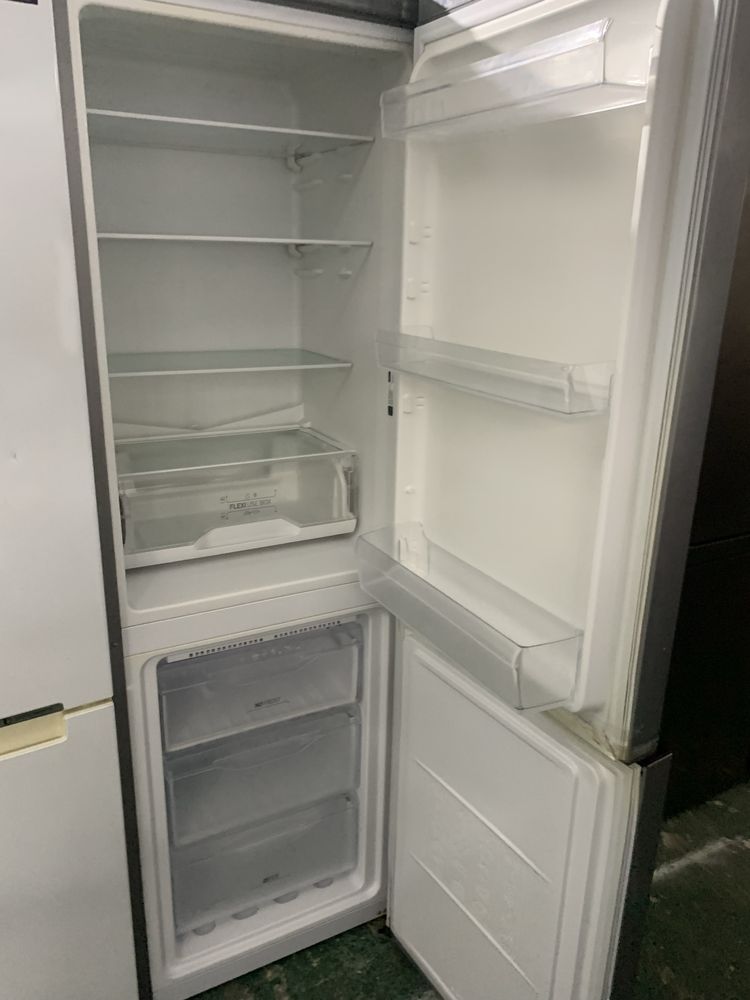 Frigorifico indesit combinado