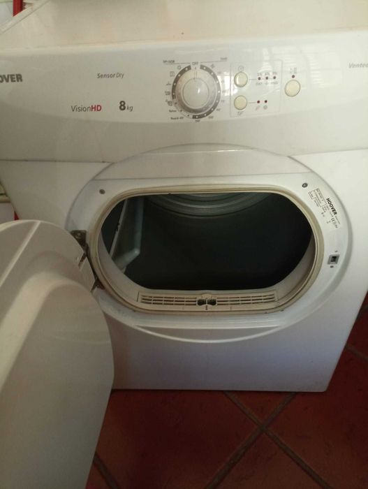 Máquina de secar roupa