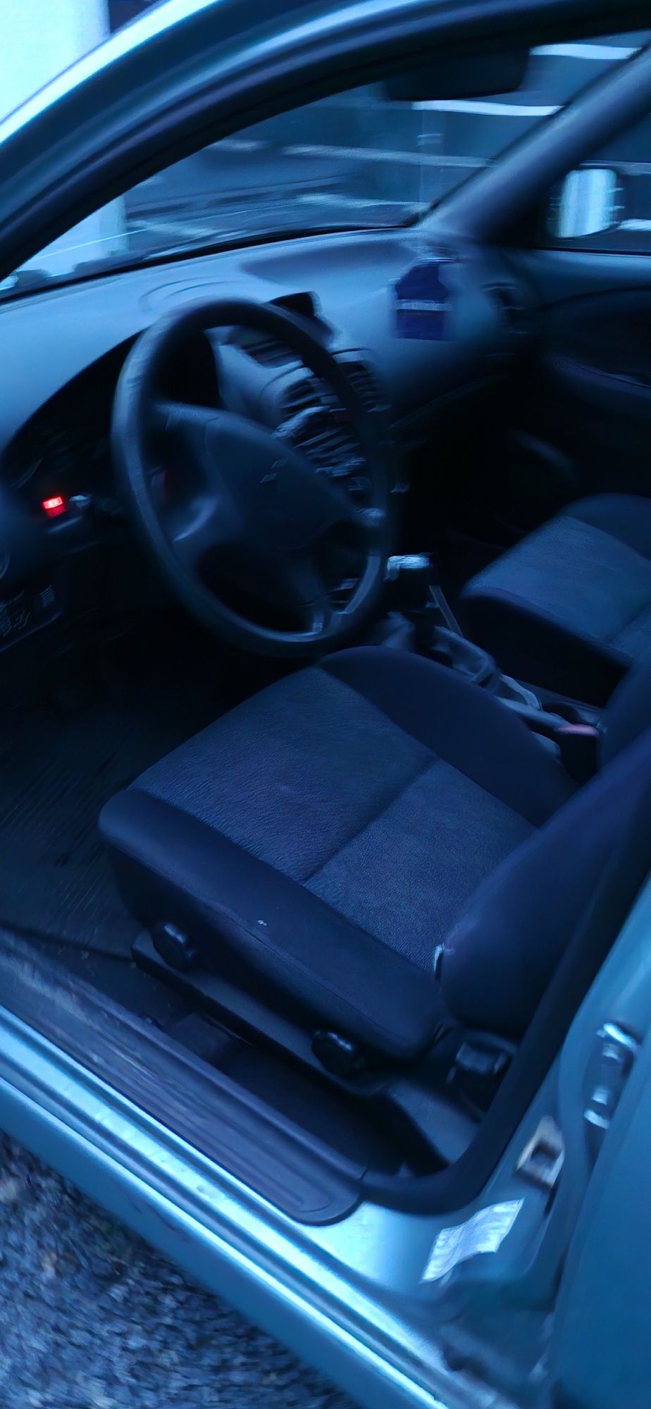 Mitsubishi Carisma 1.6 2004
