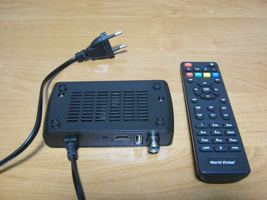 Т2 тюнер World Vision T62D2