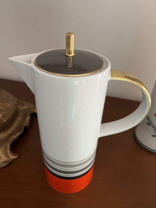 Lindíssima cafeteira Vista Alegre, mítico Casablanca.