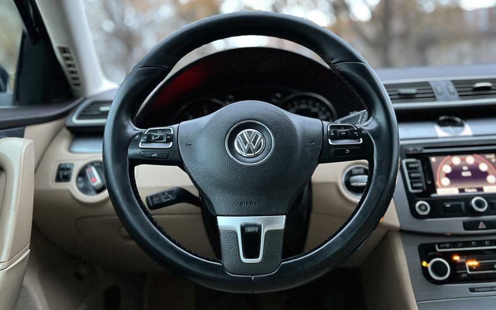 Volkswagen Passat 2011