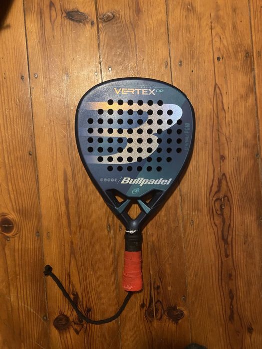 Vendo raquete de padel bullpadel vertex 02
