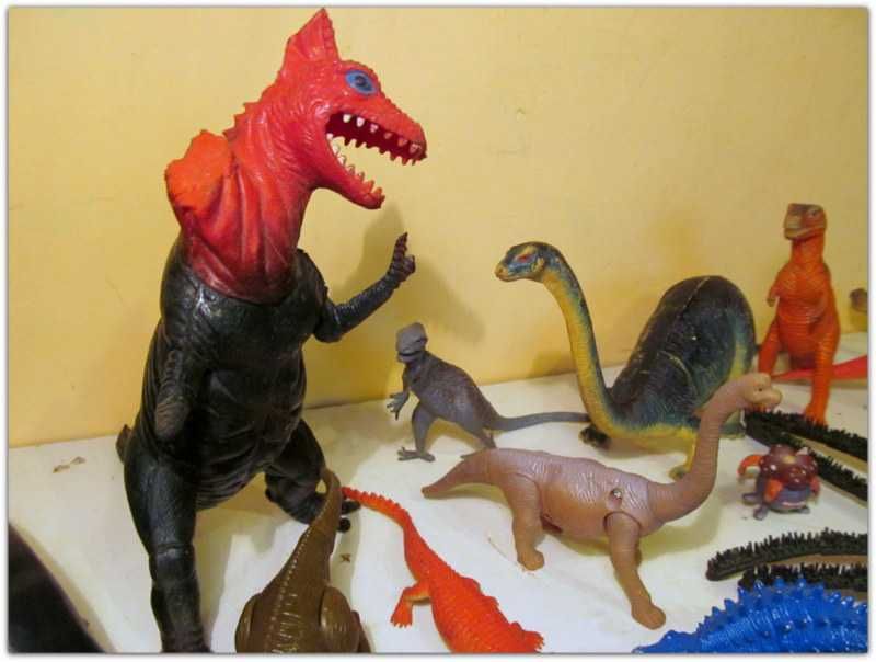 Figurki DINOZAURY smoki węże pająk DUŻY ZESTAW 31 gadów