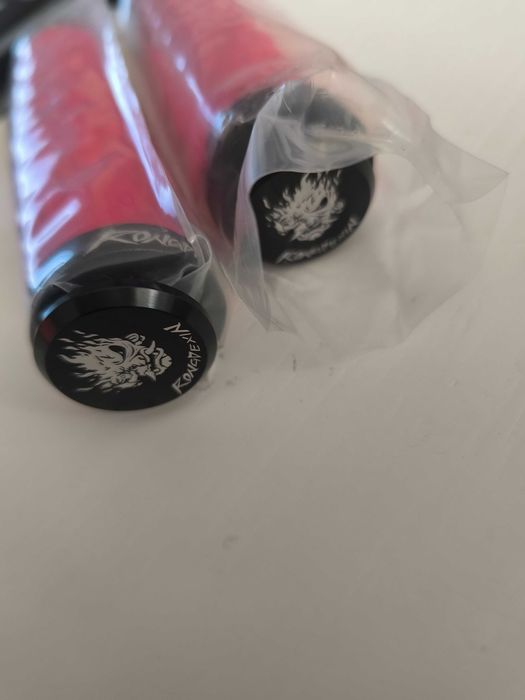 Gripy,uchwyty,rączki RONGDEXIN-RED-S,L+P,132/22,guma,2xALU,rower,hulaj