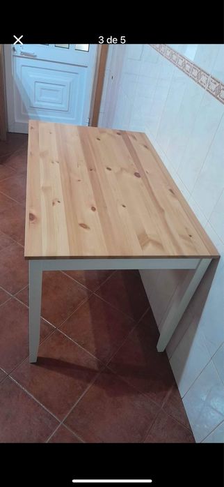 Mesa Lerhamn Ikea 118x74 (sem jogo de cadeiras)