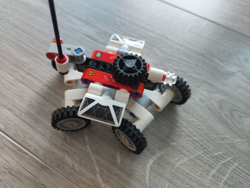 LEGO 42181 VTOL Heavy Cargo Spaceship LT81 (Concluído)