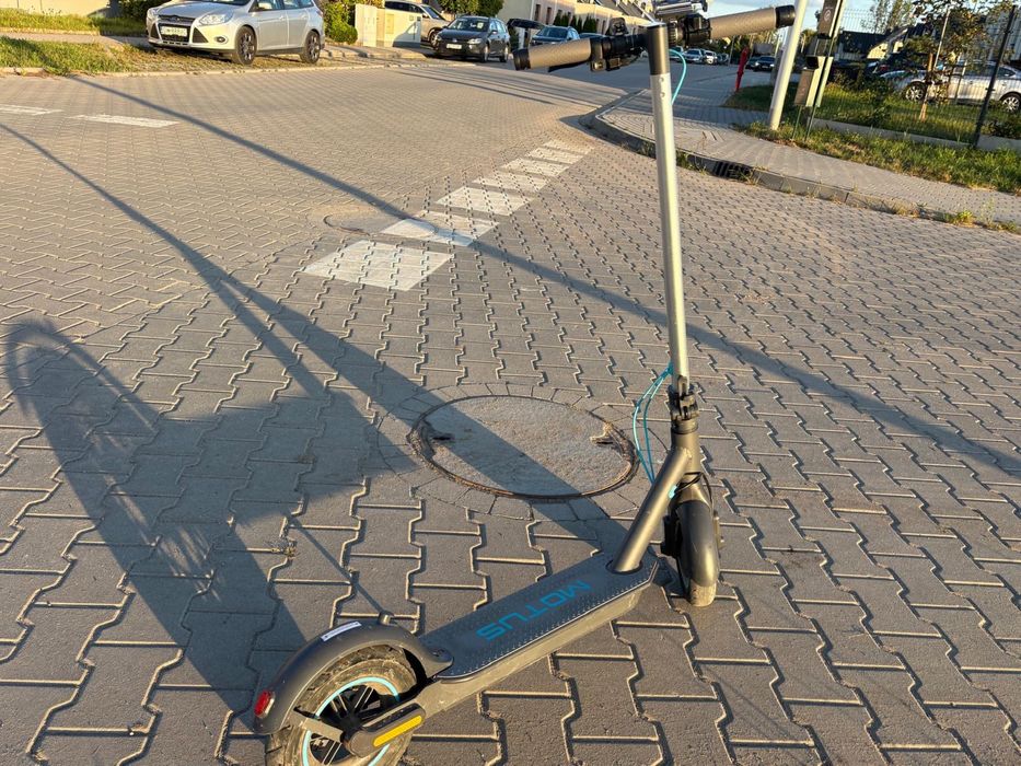 Hulajnoga Motus Scooty 10 Lite gen 5 na gwarancji zakup 06.2025