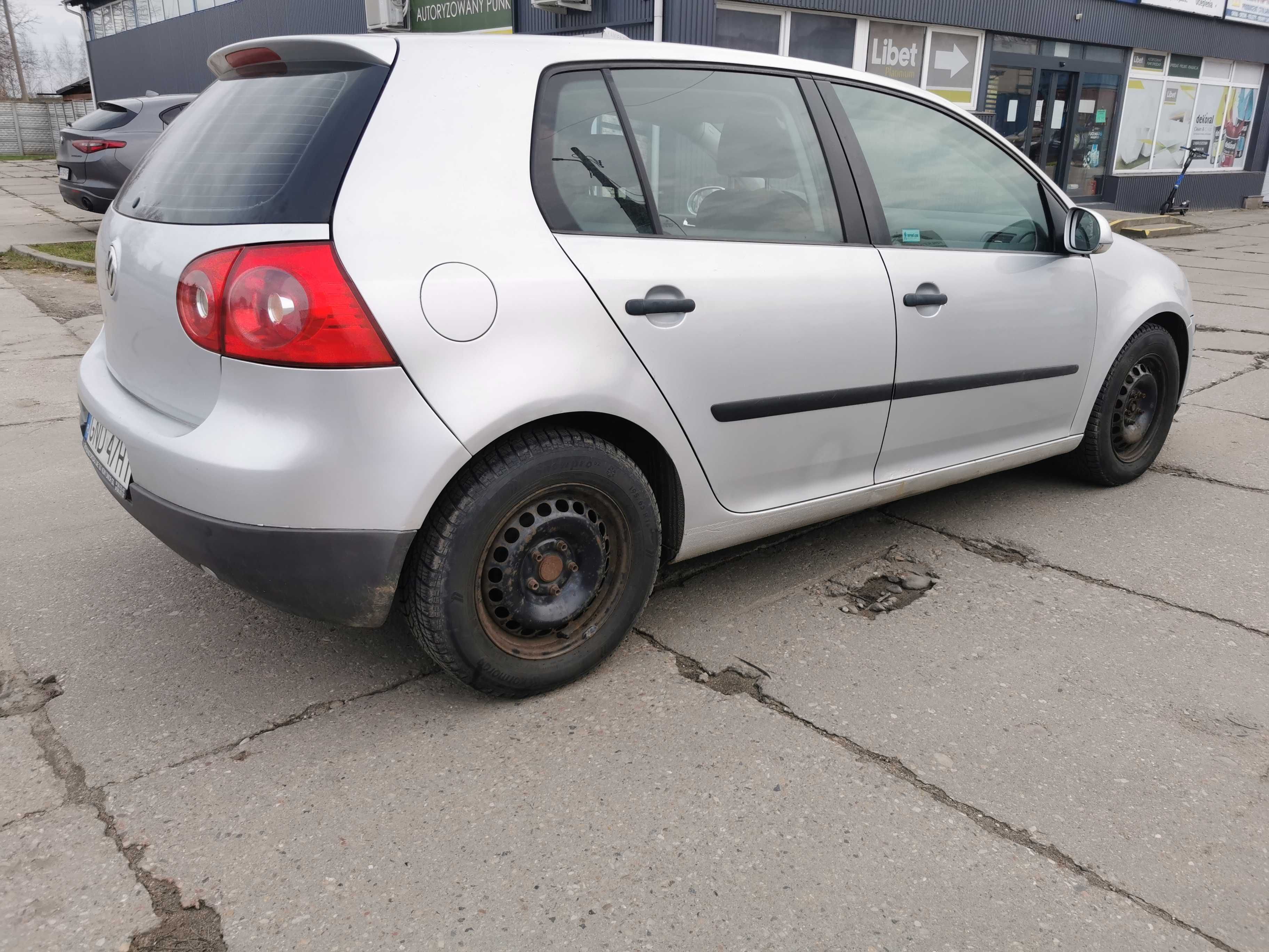 Volkswagen Golf 1.4 benzyna 5 drzwi Klima