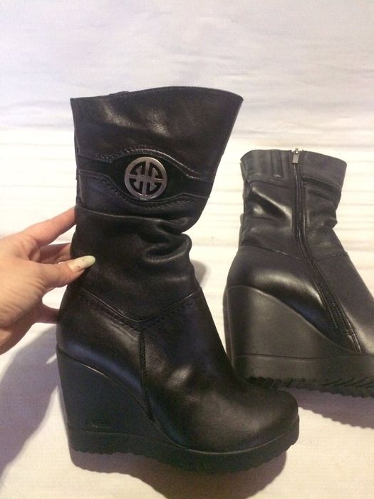 Зимове жіноче взуття