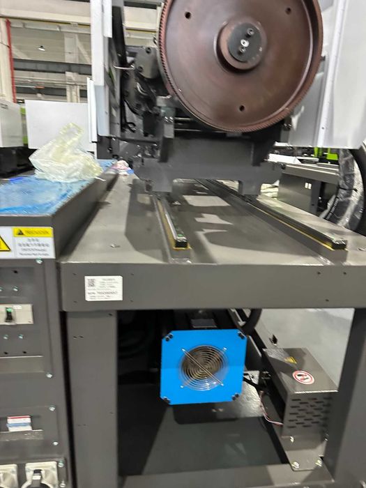 Электрический гибридный термопластавтомат Yizumi Серия А6 UN200A6