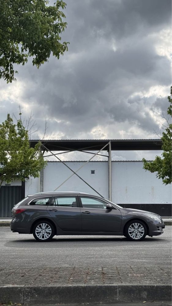 Mazda 6 de 2009 com 140cv