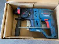 Młotowiertarka GBH 180-LI + GAL 18V-40 + 1 x 4Ah Bosch Prof.