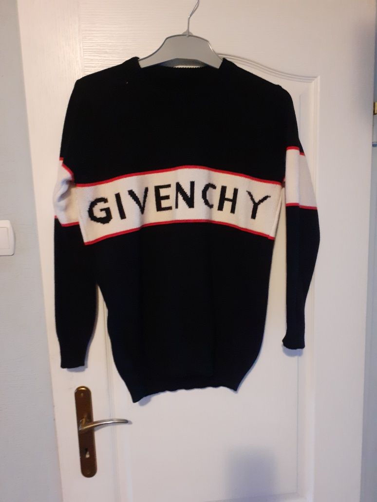 Sweter givenchy tanio