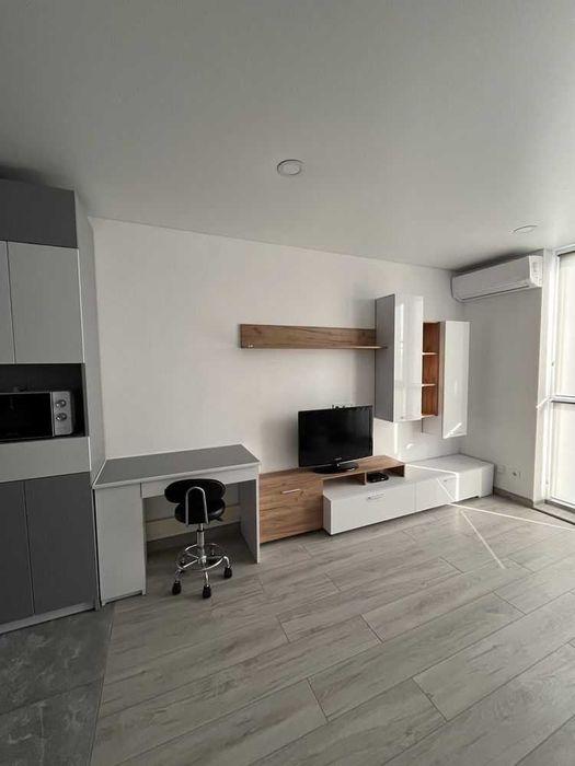 Оренда квартири-студії в ЖК Ріел-Сіті, вул. Рудненська