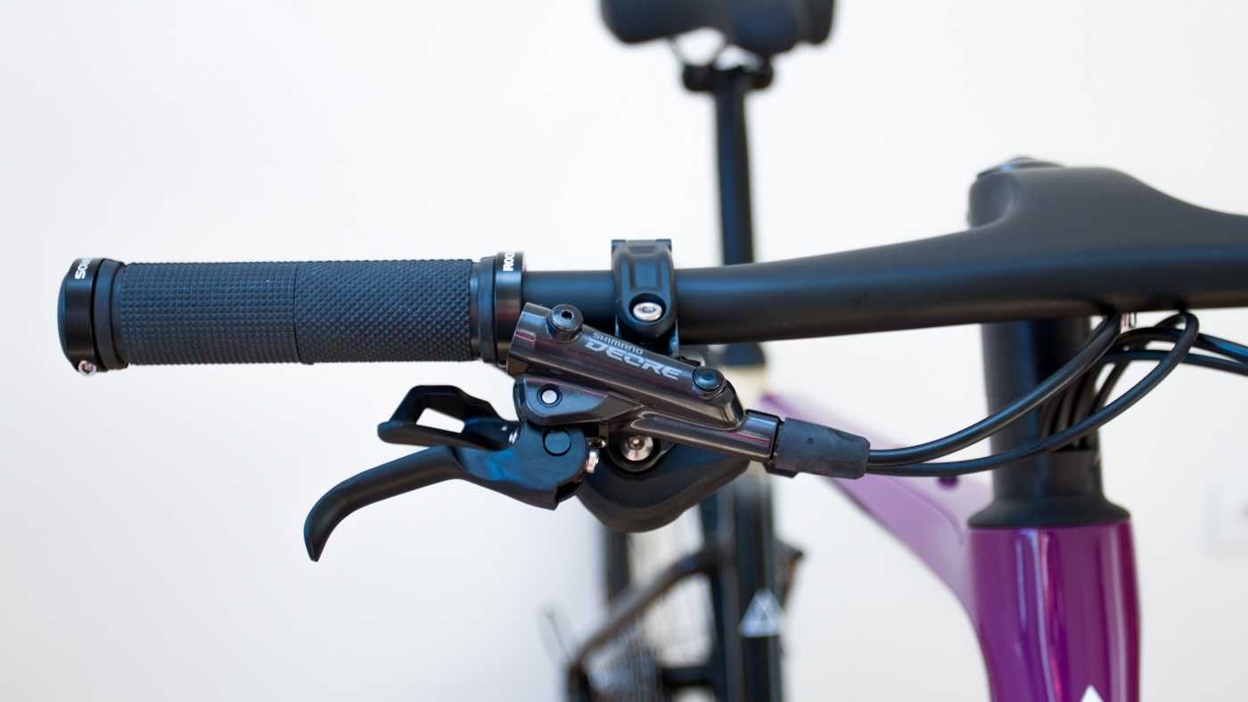 Rower gravel RADIKAL MOVERE z prostą kierownicą 2x11, karbonowe koła
