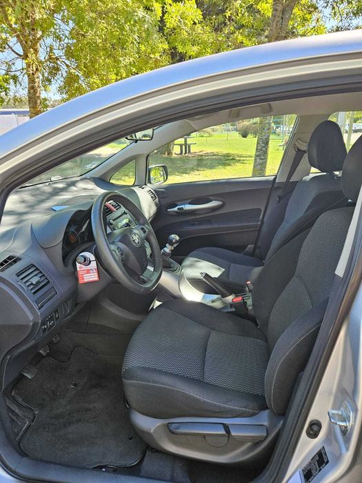 Toyota Auris 1.33 VVT-I Active