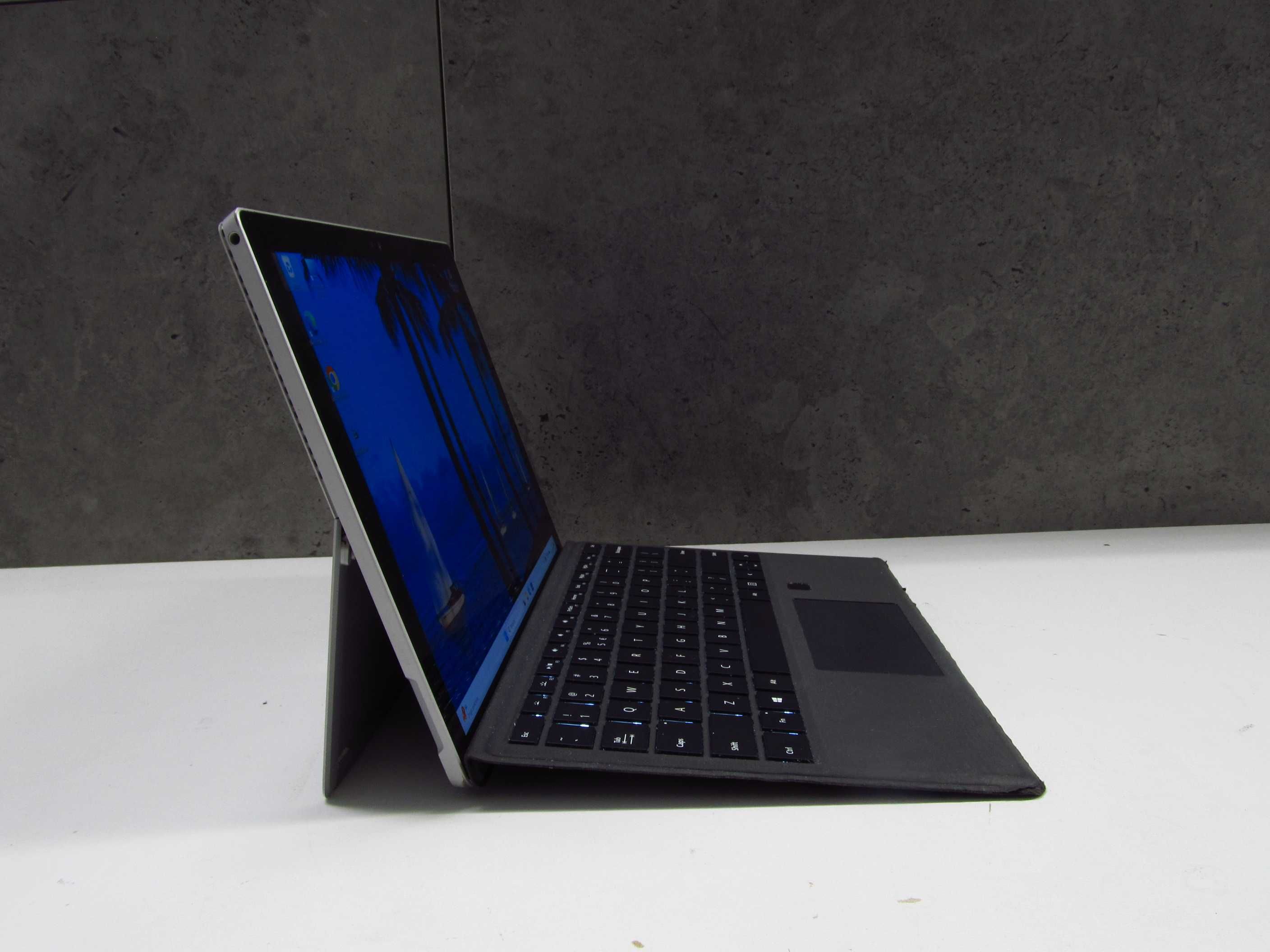OKAZJA !!! Microsoft Surface PRO i5 6-Gen 4GB 128SSD 2736x1824 Tablet