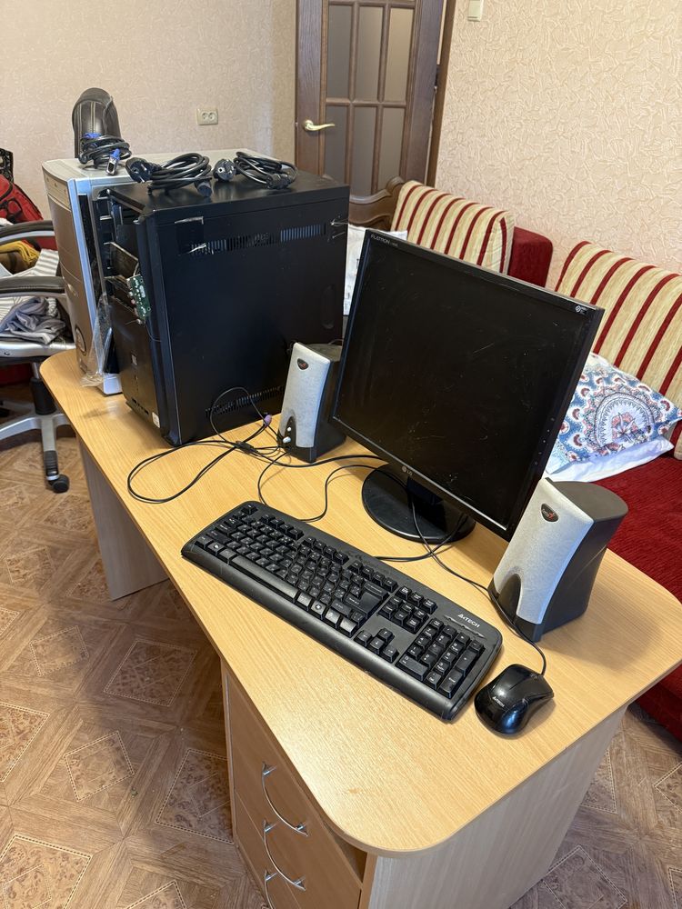Продам остатки офисных компьютеров  (на запчасти)