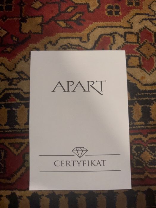 Pierścionek zaręczynowy-Białe złoto, topaz, diamenty po bokach