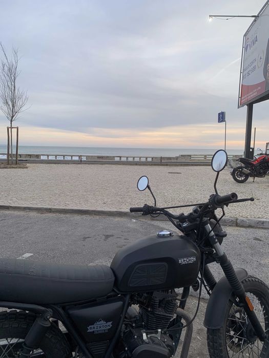 Vendo moto 125 - Brixton Felsberg