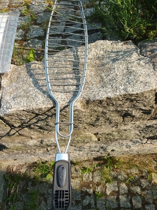 Opiekacz na grill na ryɓę